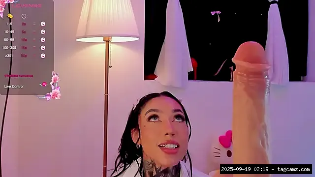 stripchat ninavall