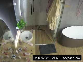 camsoda voyeurcam-casa-salsa-bathroom-6