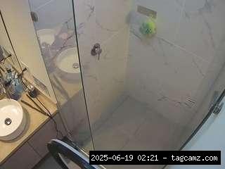 camsoda voyeurcam-casa-salsa-bathroom-7