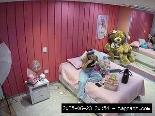 camsoda voyeurcam-casa-salsa-bedroom-5