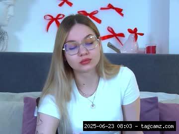 chaturbate adelenberry