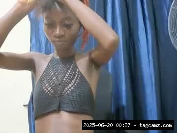 chaturbate petite_bunny123